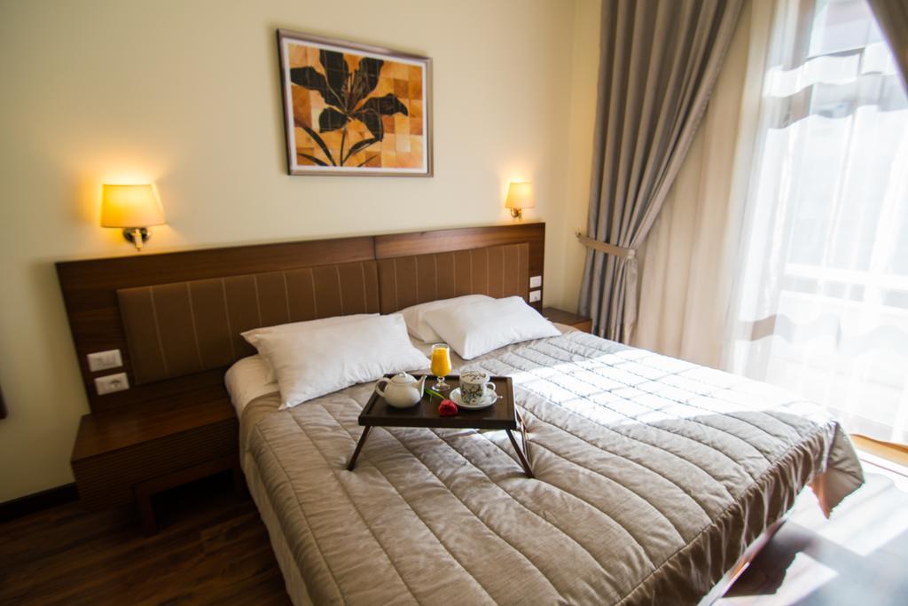 Boutique Hotel Kotoni Tirana Eksteriør billede